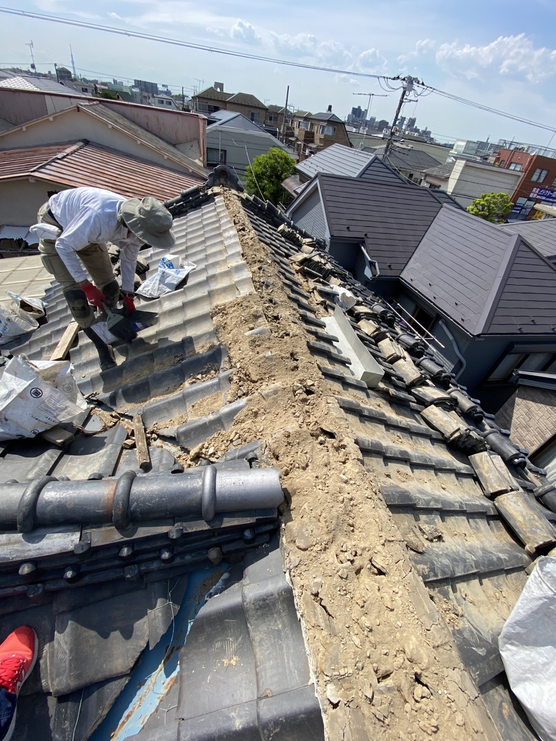 棟瓦積み直し工事の始まり！